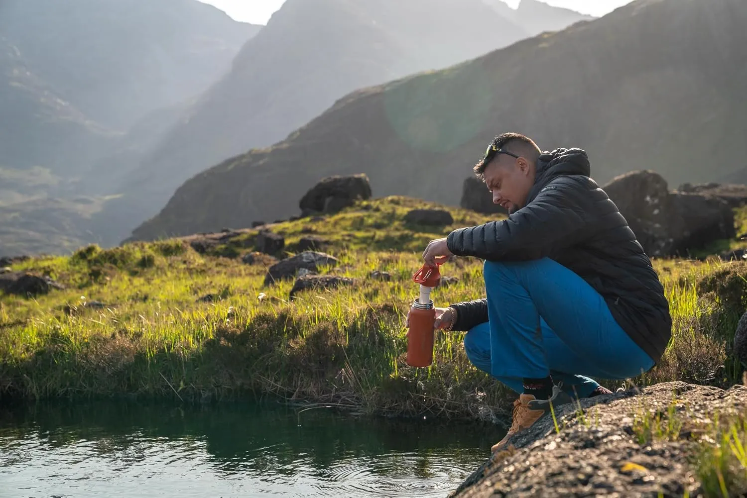 LifeStraw Go Series  Insulated Stainless Steel Water Filter Bottle for Travel and Everyday Use Removes Bacteria, Parasites and Microplastics, Improves Taste, 1L Laguna Teal